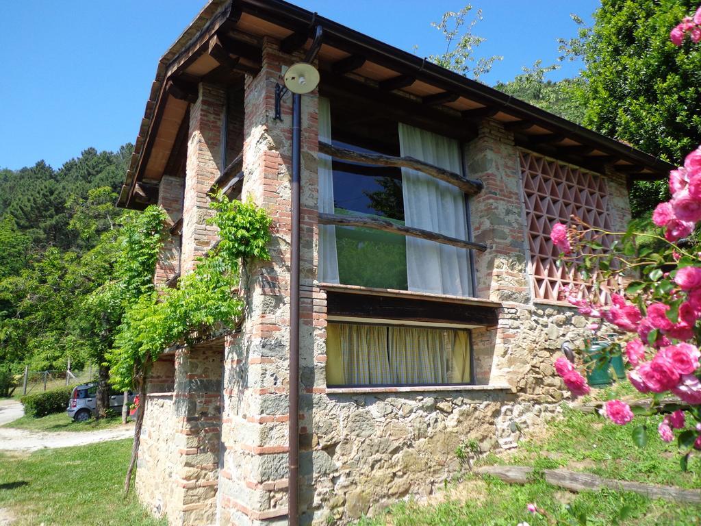 Fattoria Di Pietrabuona Apartment Pescia Bagian luar foto
